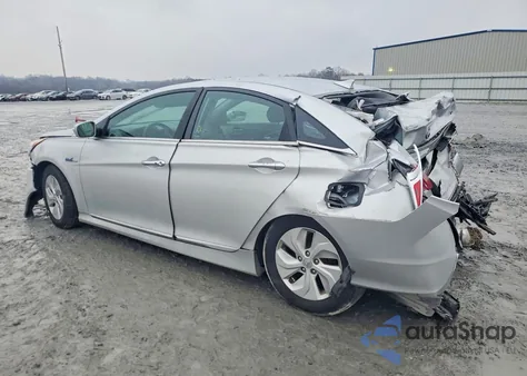 2013 Hyundai Sonata Hybrid z USA, uszkodzony, nr VIN KMHEC4A4XDA065360